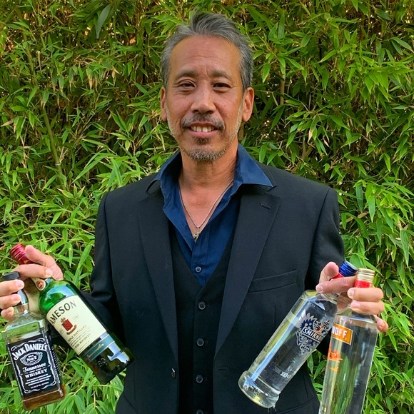 Meet Your Posher, Eric - Picture 1 of 1